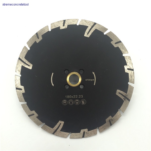 Turbo saw blade with T-segment